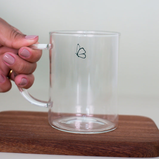 Caneca de Vidro Hábito Vida - Ilustrada com Borboleta