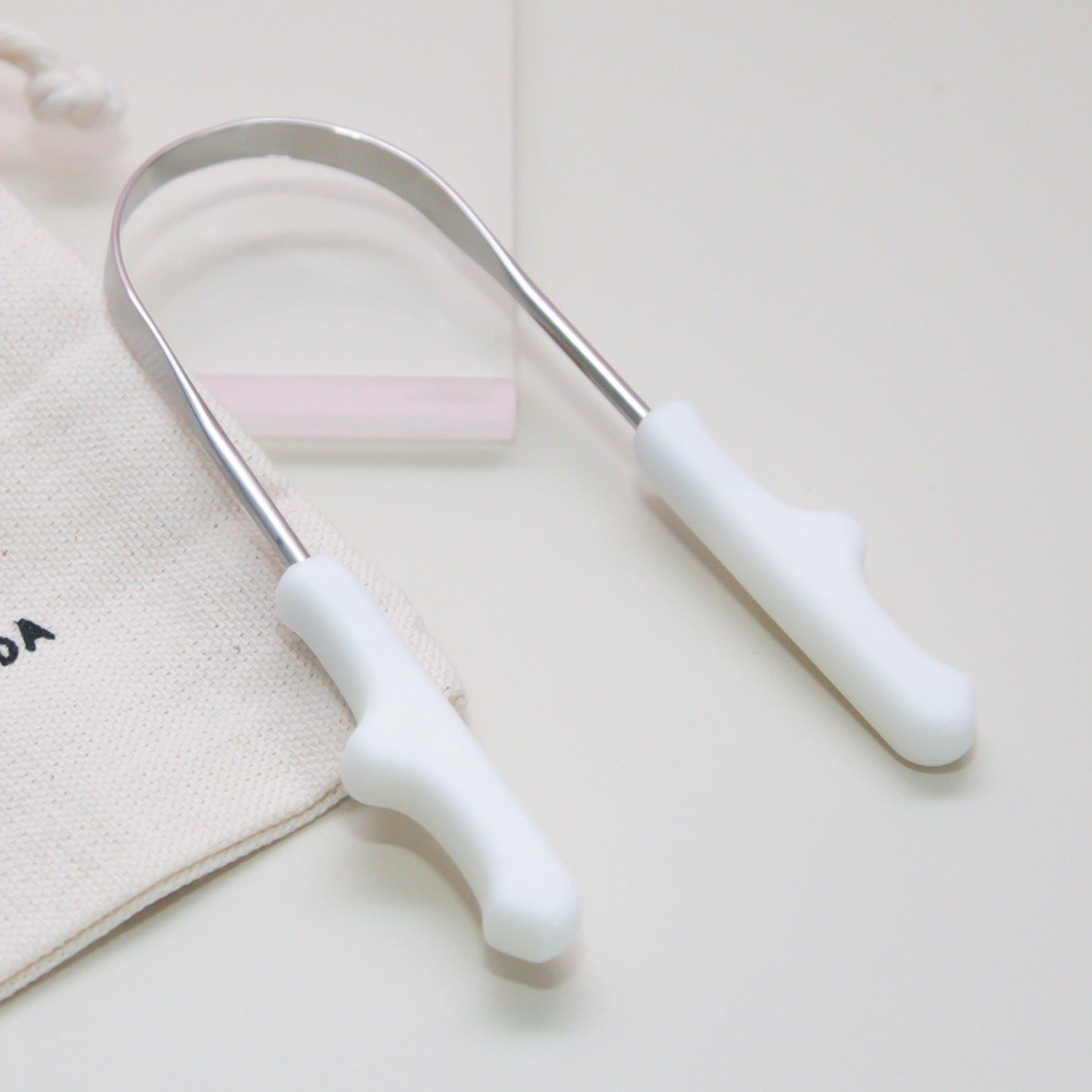 Raspador de Língua Pequeno Branco - para Crianças