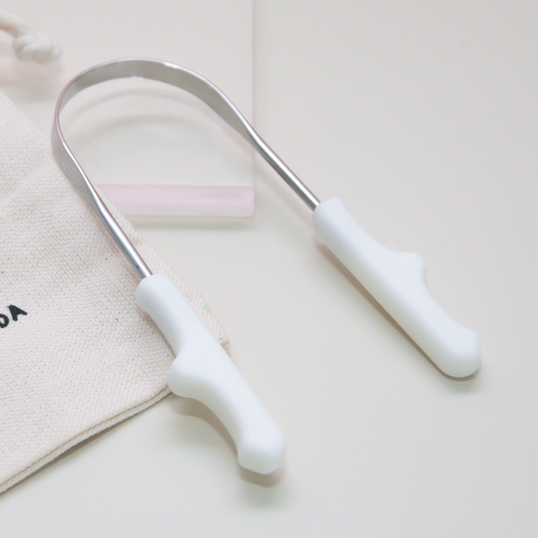 Raspador de Língua Pequeno Branco - para Crianças