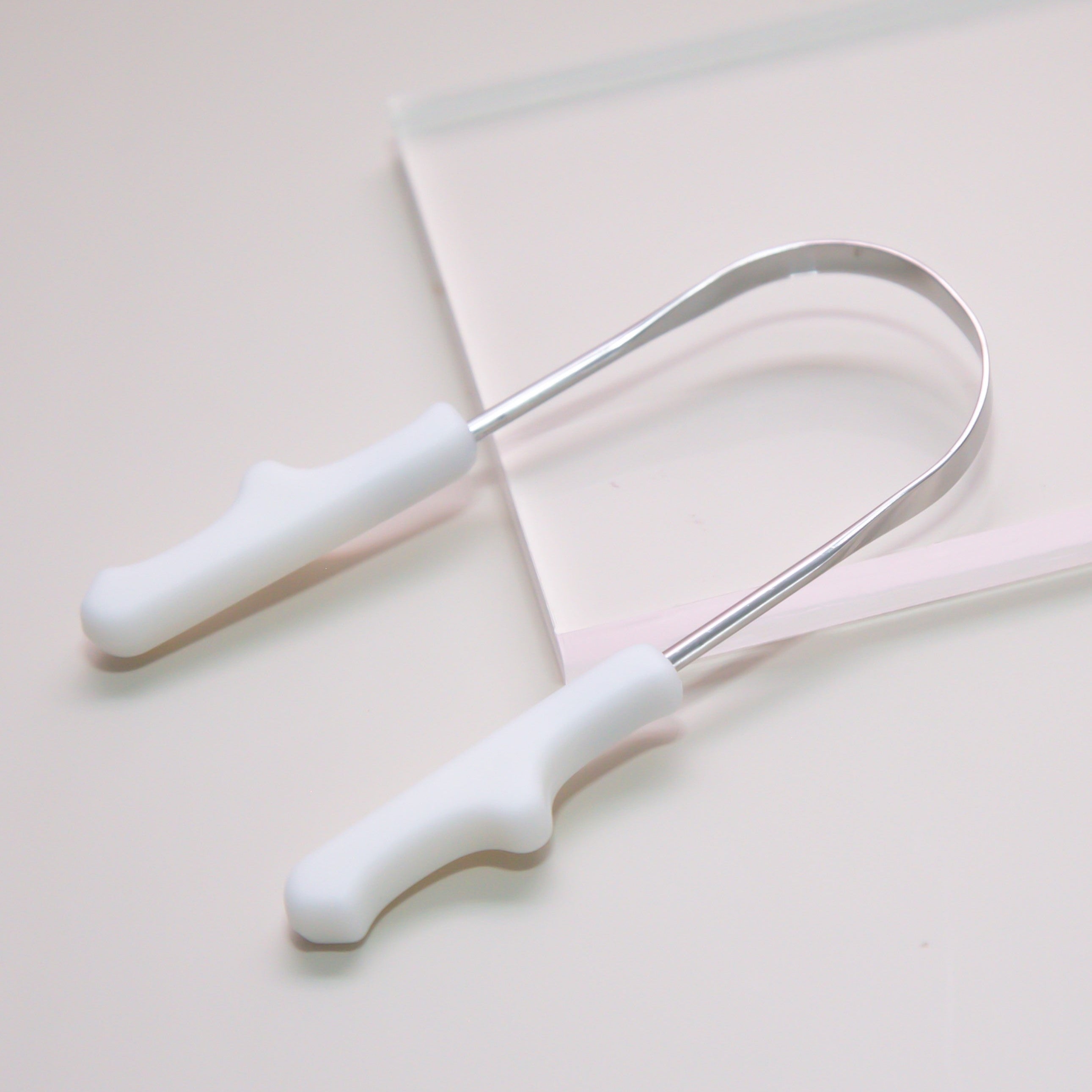 Raspador de Língua Pequeno Branco - para Crianças